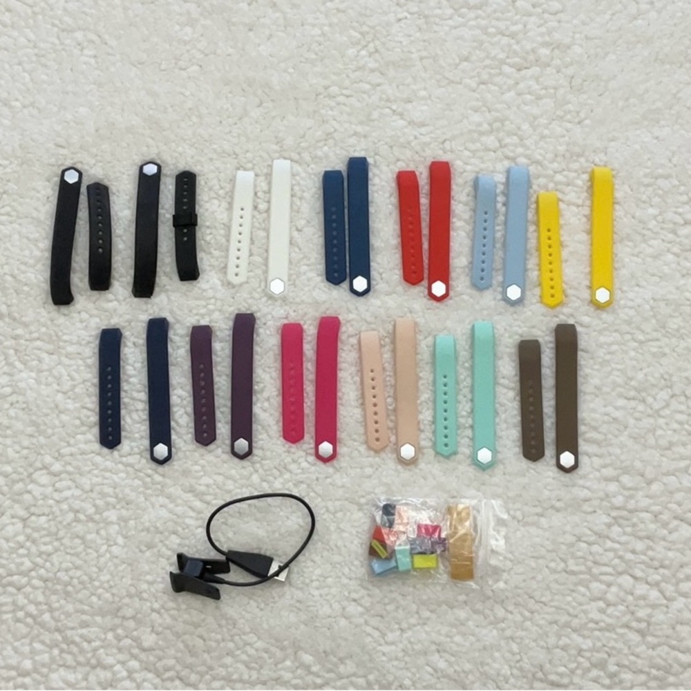 Fitbit Alta wristbands 13 piece set (small) and charger